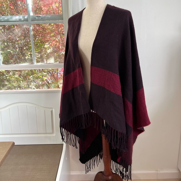Soft Surroundings Burgundy Striped 100% Acrylic Pullover Tasseled Poncho - Picture 3 of 8